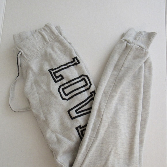 REFLEX Comfy Graphic Sweats - Picture 7 of 7